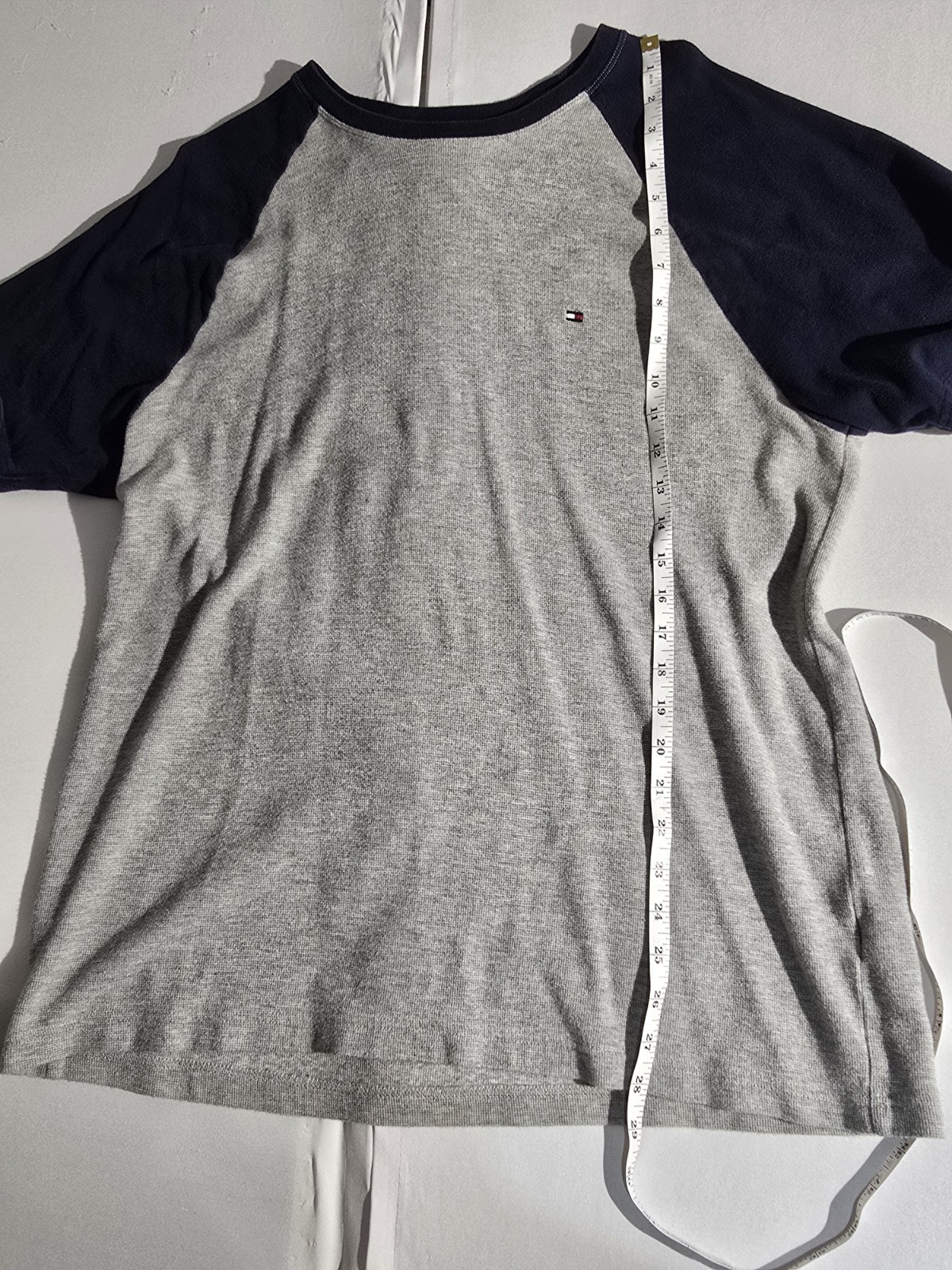 VTG Tommy Hilfiger Raglan Shirt Men’s L Gray Blue Y2K Skater Grunge Waffle gallery