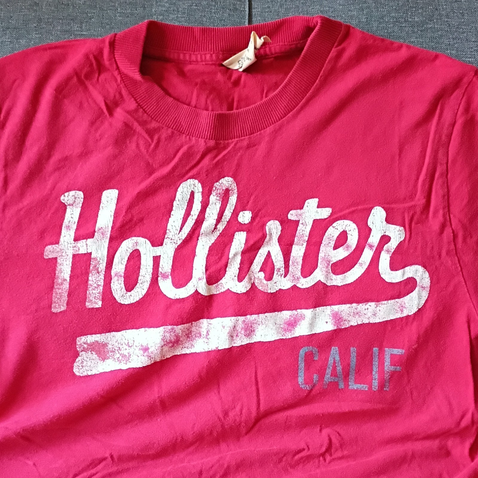 Hollister Red GraphicLogo CrewNeck T-Shirt Men's L 100%Cotton Easy Care Y2K VTG gallery