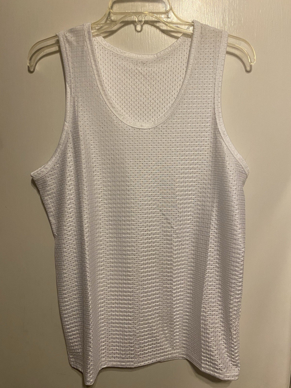 Men's Mesh Tank Top Quick-Drying Fitness NWOT size Large US White Poly stretch gallery