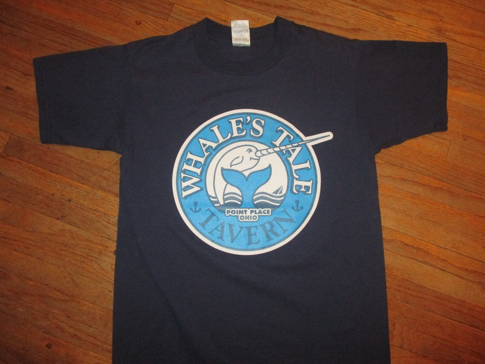 WHALE’S TALE TAVERN T SHIRT Defunct Point Place Ohio Bar Tail Toledo MEDIUM