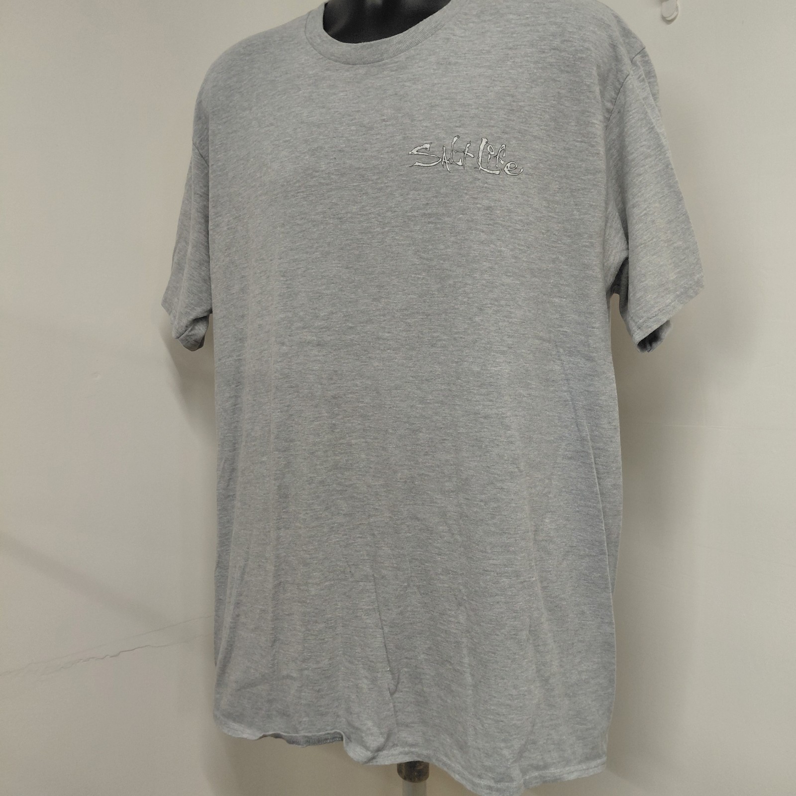 Salt Life Dive Flag Tshirt Men's Size XL Gray/Red Short Sleeve Skull Crewneck... gallery
