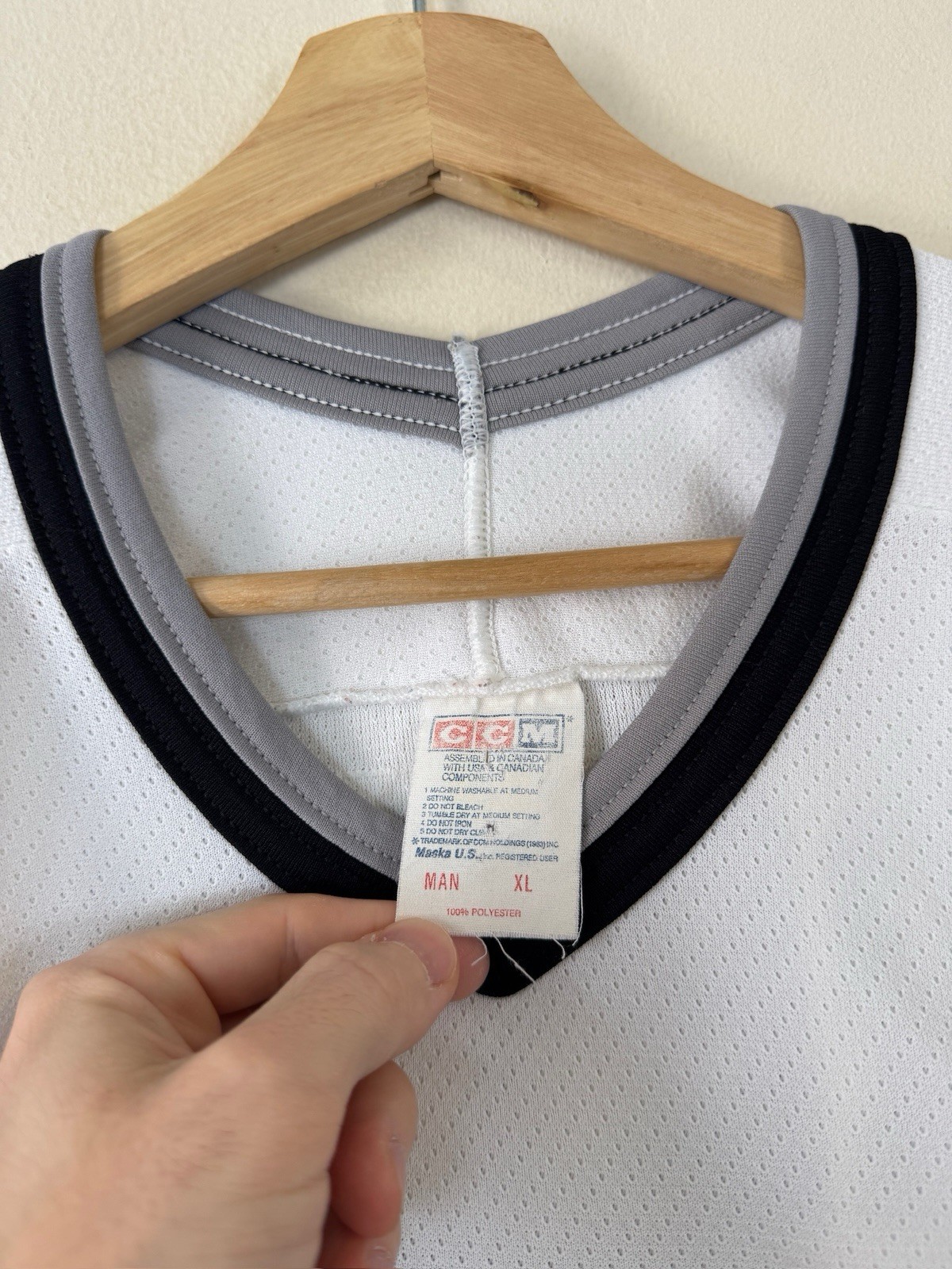 CCM 90’s NHL Gretzky LA Kings Long Sleeve Jersey - XL gallery