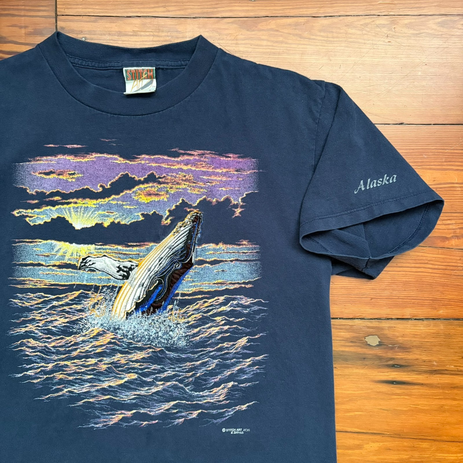 Vintage Whale Nature Art T-Shirt Men's Size L Navy Blue 1990s Embroidered gallery