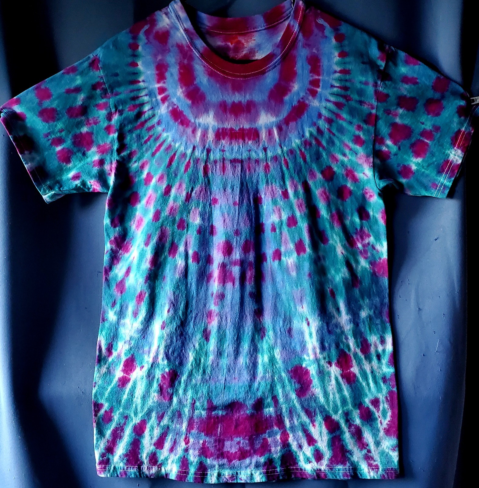 HANES 100% SIZE MEDIUM Cotton Tye Dyed Shirt Pre-washed WON'T FADE VERY SOFT gallery