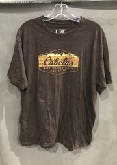 Cabela’s Men’s Brown Graphic World’s Foremost Outfitter T-Shirt Sz L