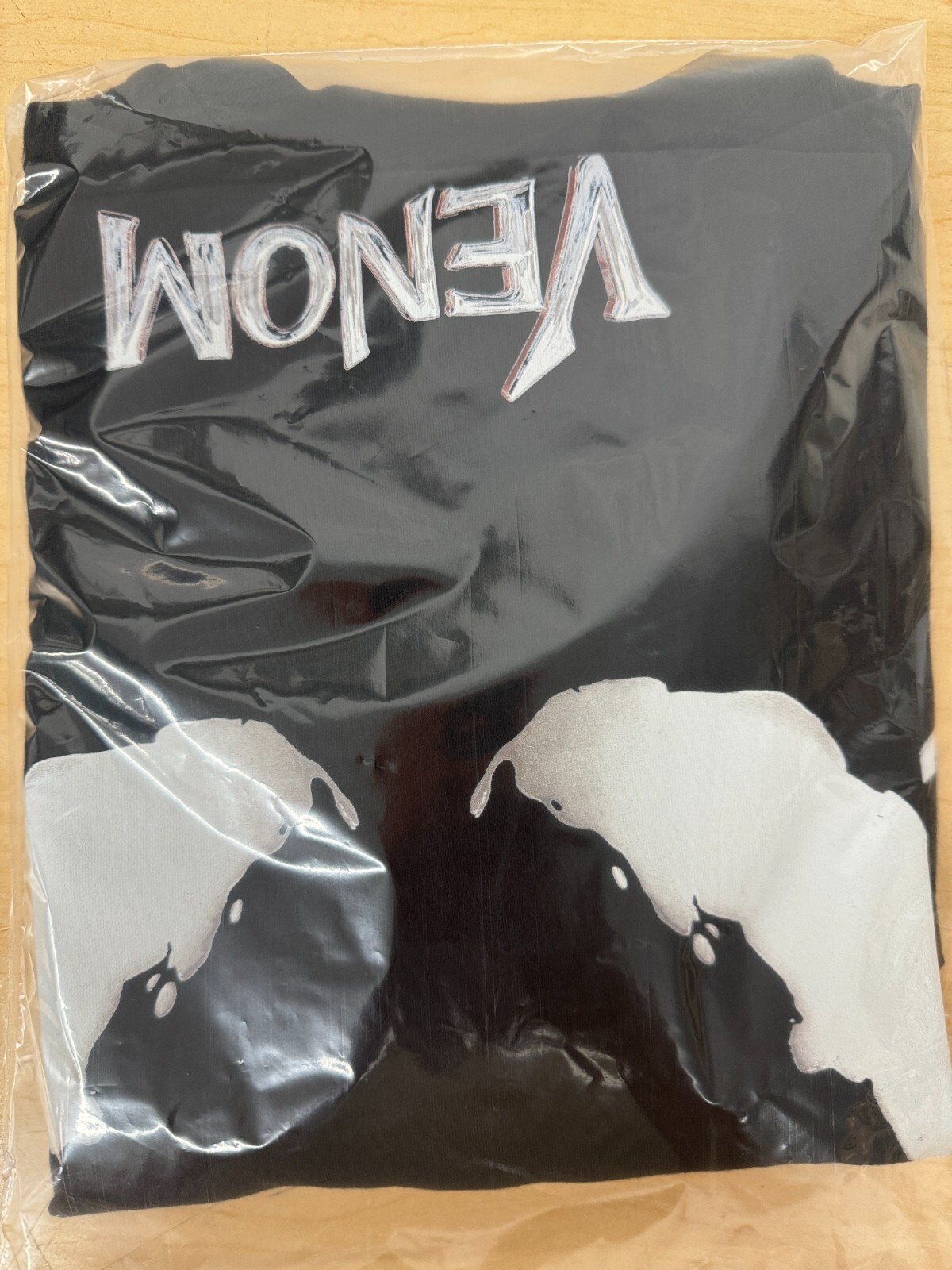 MARVEL VENOM GRAPHIC T SHIRT gallery