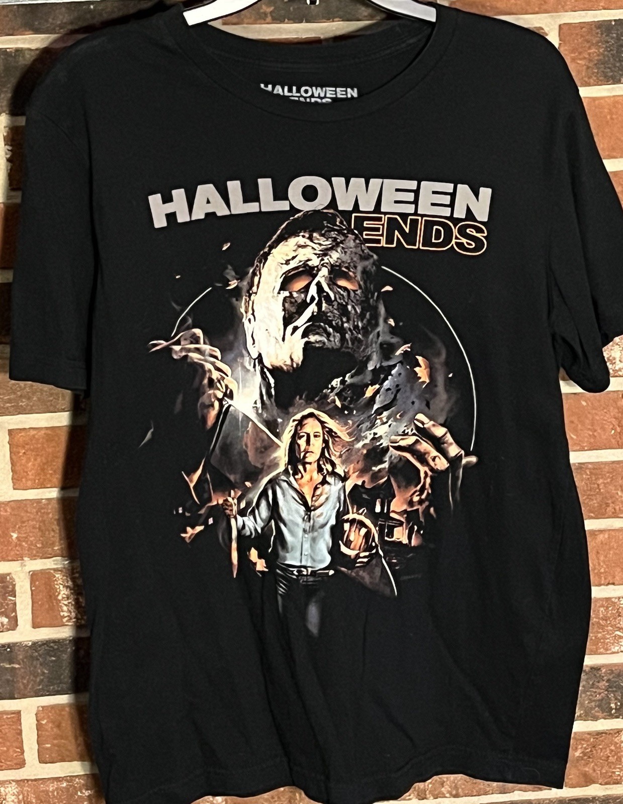 Fright Rags HALLOWEEN ENDS Laurie Strode Graphic Design Mens Shirt L - Large OOP gallery