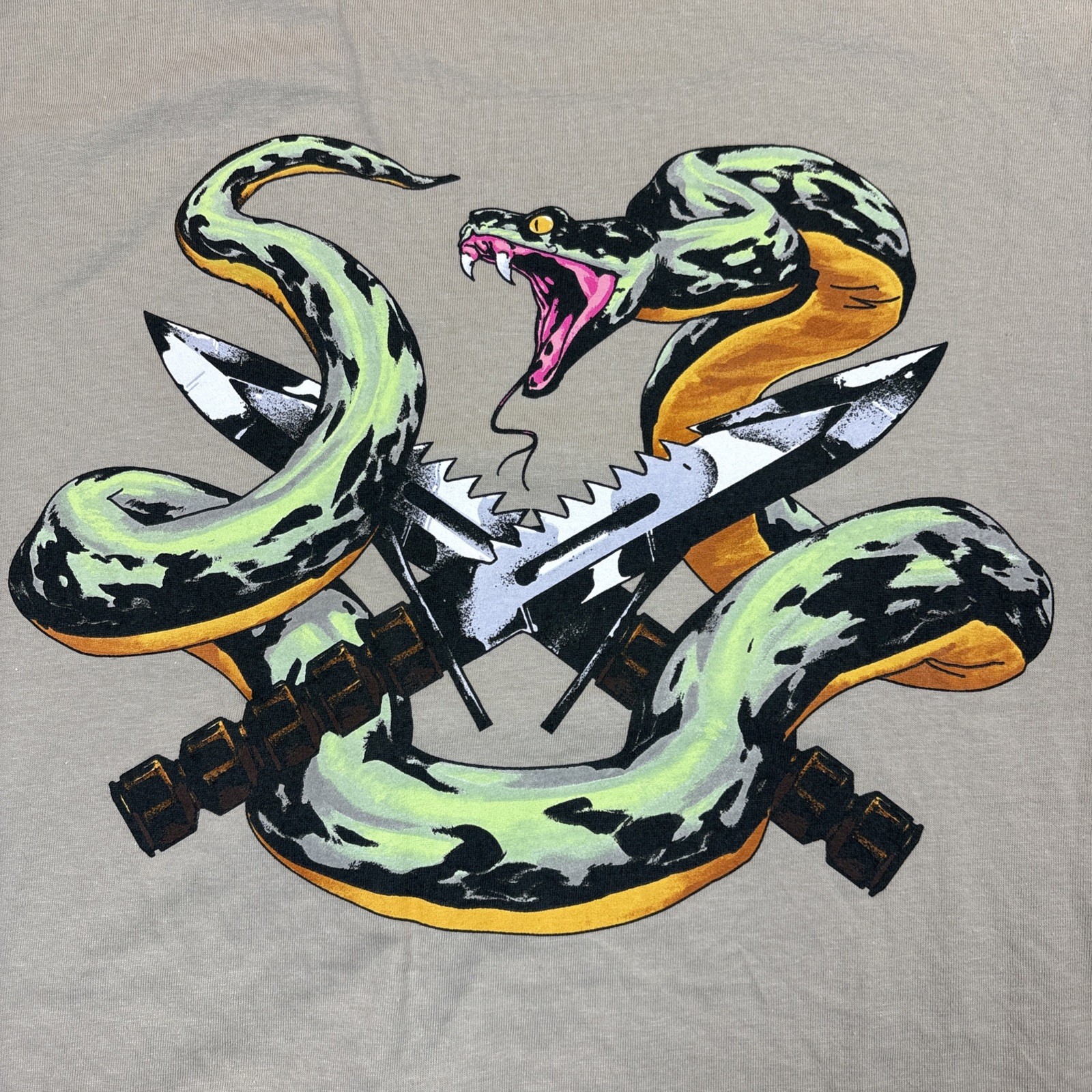 NWT Under Armour Size Small Men’s Freedom Snake Knife Cotton Desert Sand T-Shirt