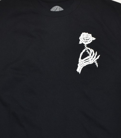 Know Bad Daze Trust No One Mens Black Skeleton Hand Rose Black Shirt New Medium gallery