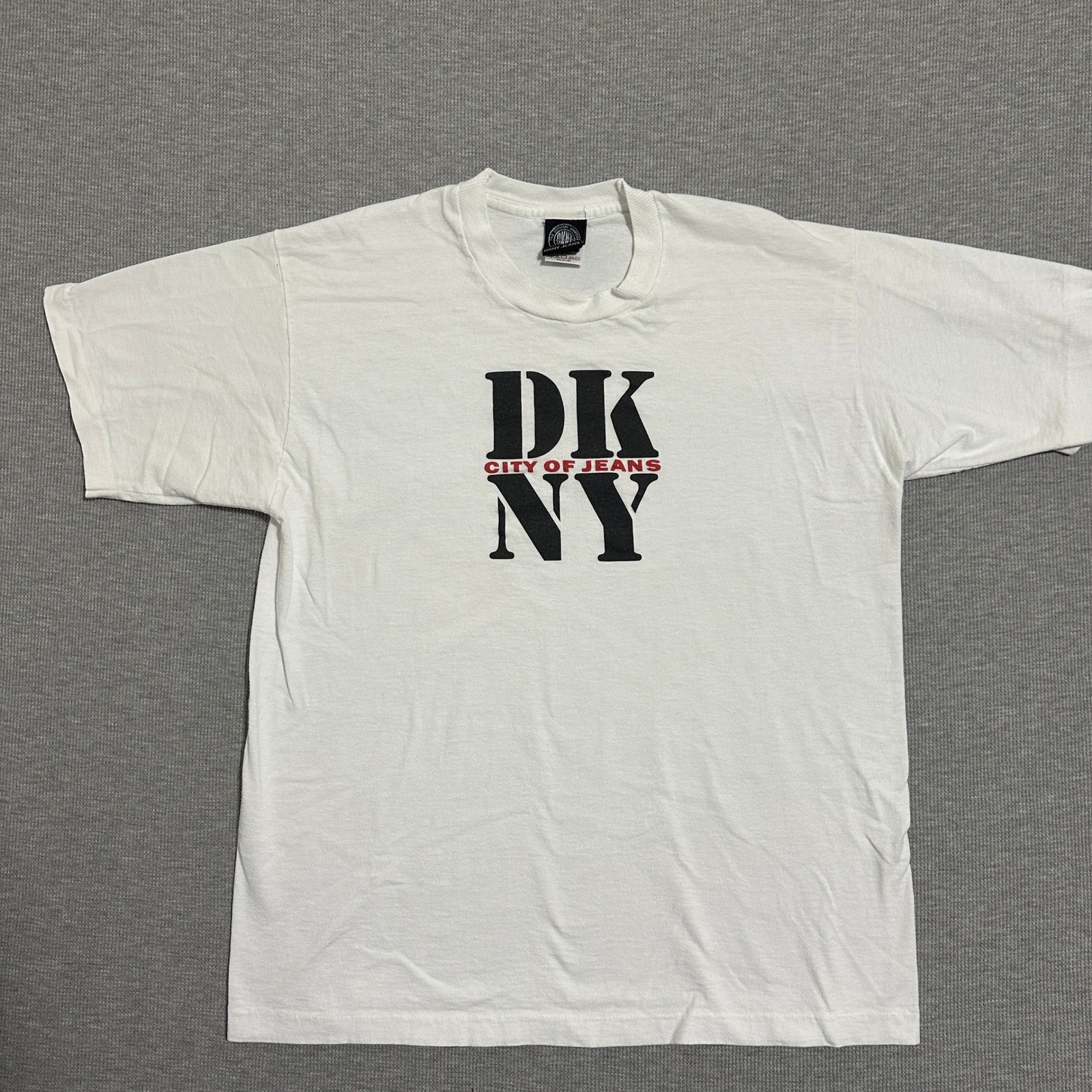 Y2K DKNY Jeans City of Jeans Logo Graphic Tee White 90s Streetwear Mens Medium gallery