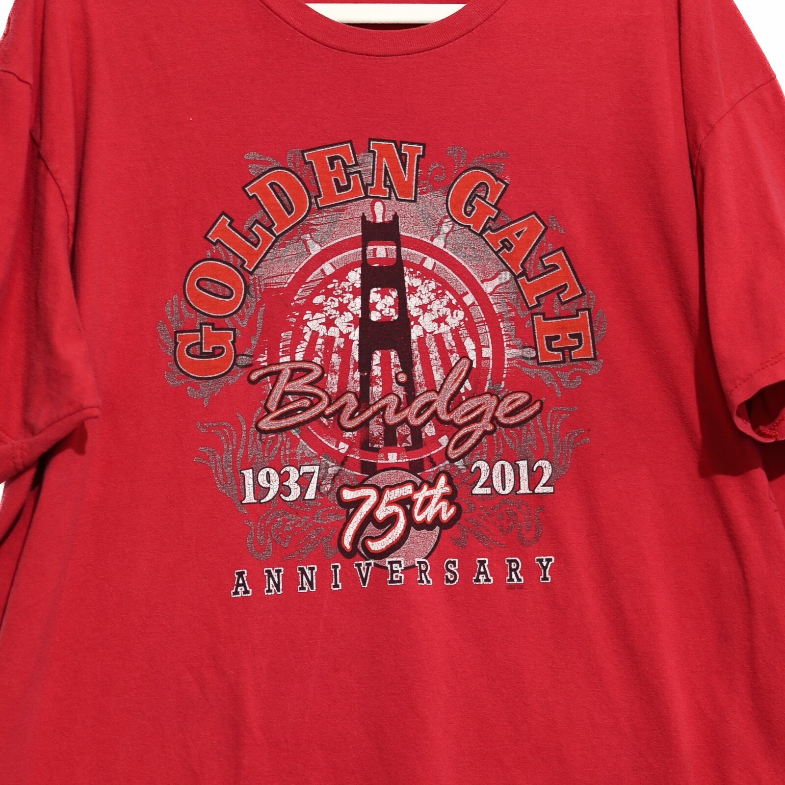 Golden Gate Bridge 75th Anniversary Mens Red T-Shirt Short Sleeve Cotton Size XL gallery