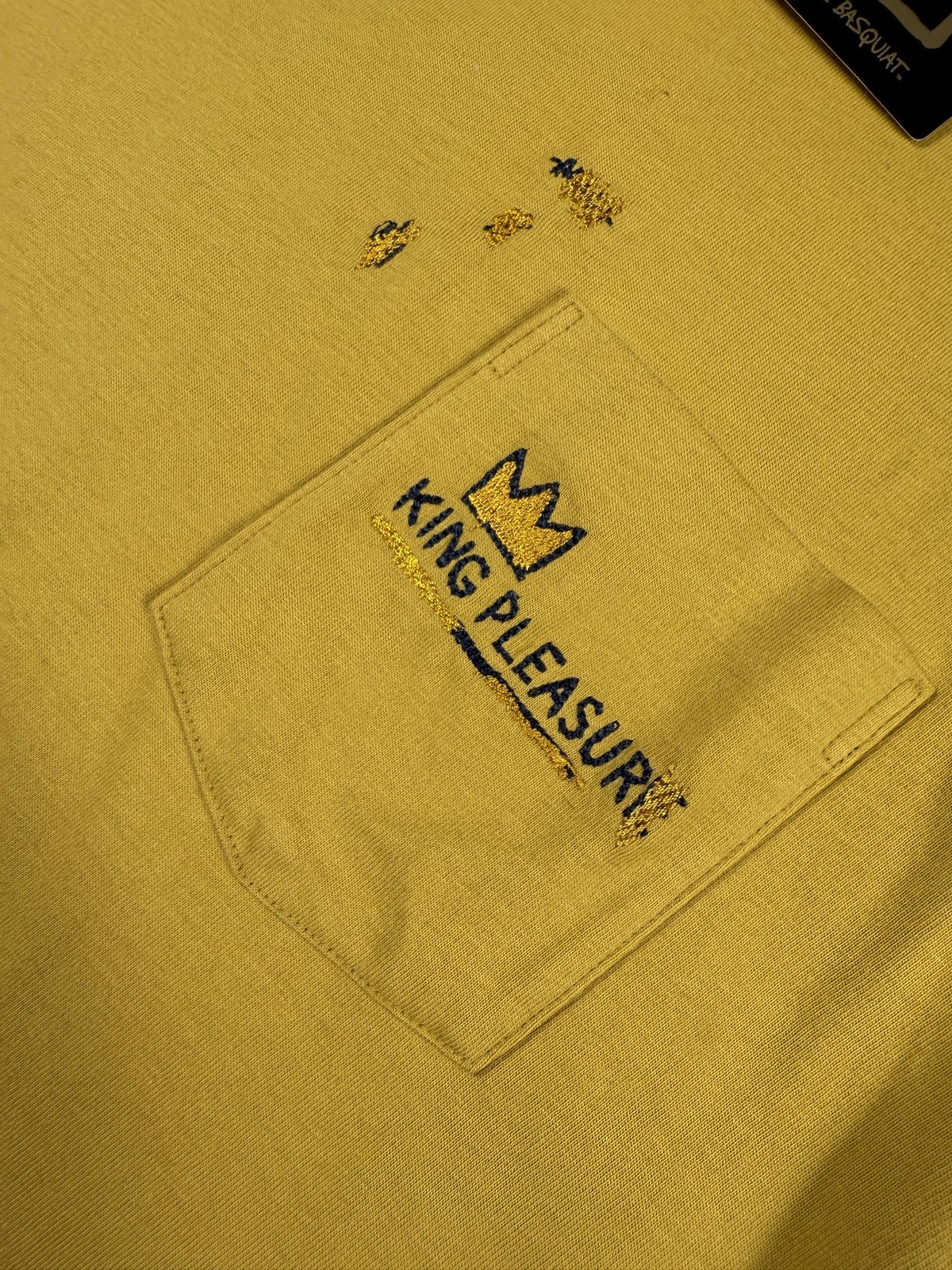 Uniqlo SPRZ NY Basquiat Shirt Mens 2XL Yellow King Pleasure Pocket Graphic Tee gallery
