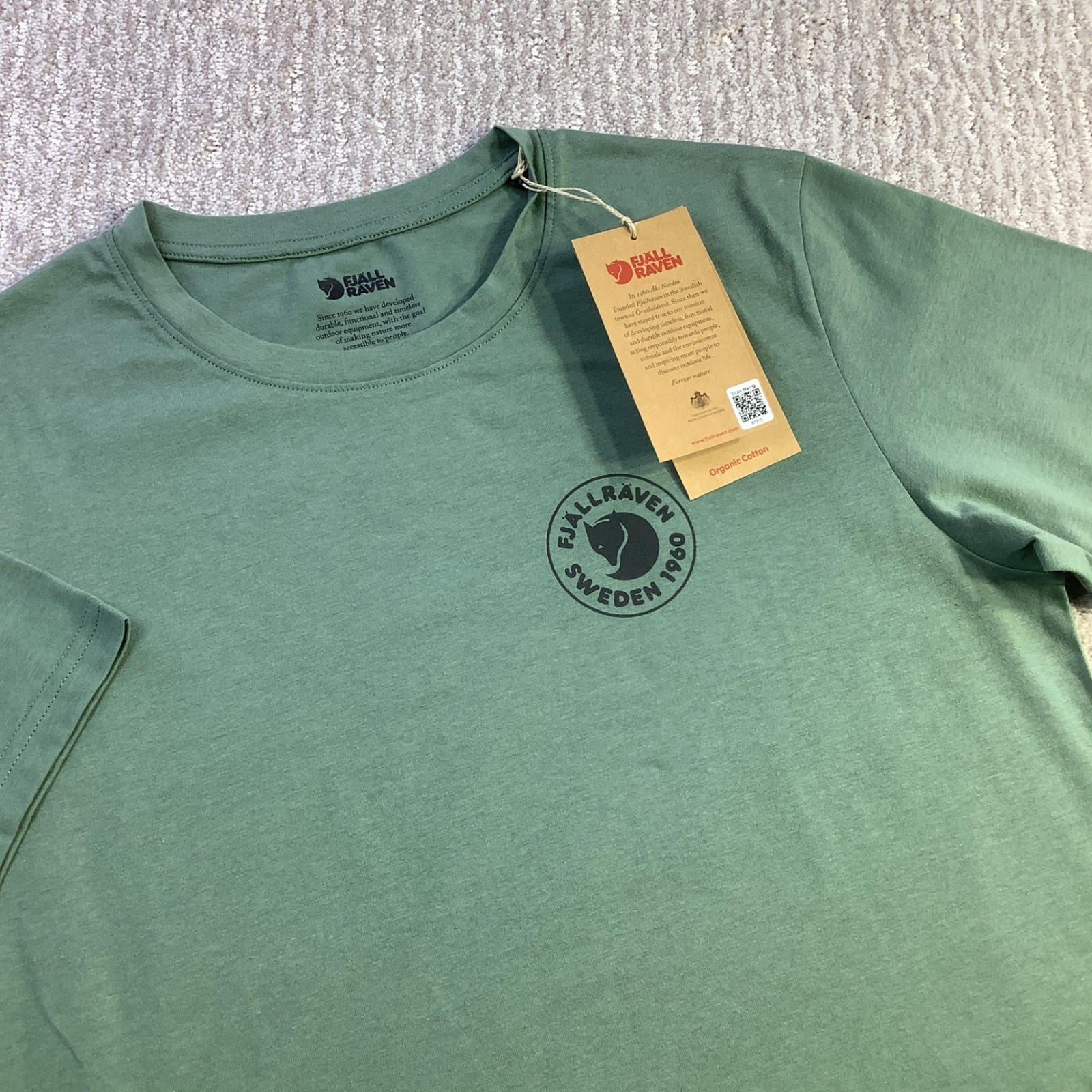 Fjallraven 1960 Logo T-shirt Patina Green Organic Cotton Tee Mens Size M NWT gallery