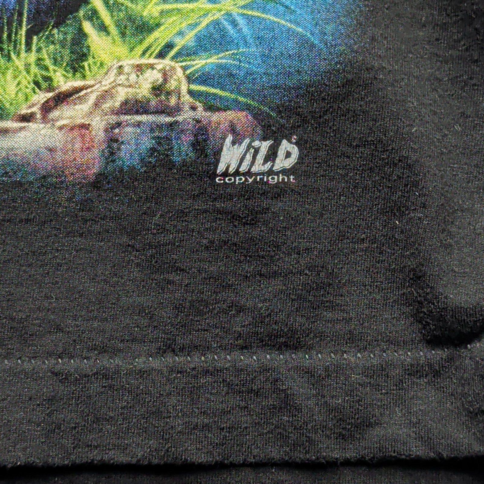 Wild Men’s Bear Graphic T-Shirt Size M Black Blue Wildlife Animal Print Tee gallery