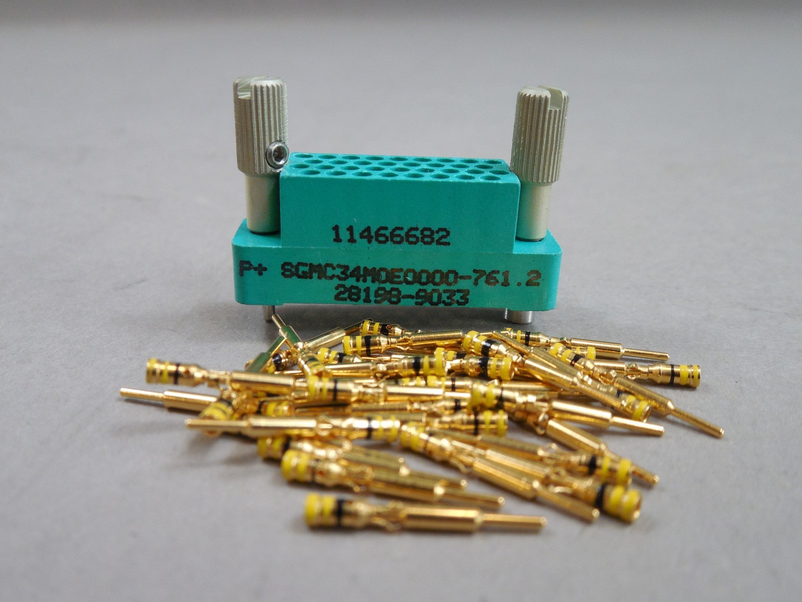 One Positronic Kits SGMC34M0E0000-761.2 With M39029/34-440 Contact
