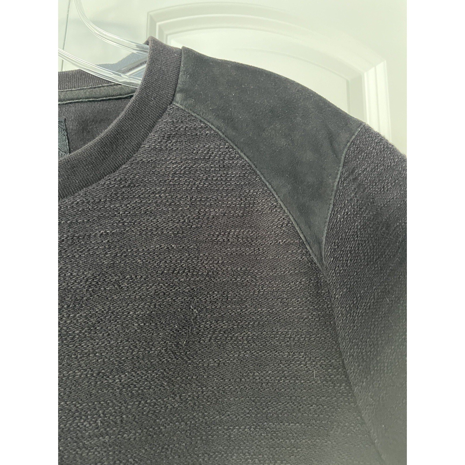 Matiere Men's LG Long Sleeve Crew Neck Black textured Shirt kangaroo pocket gallery