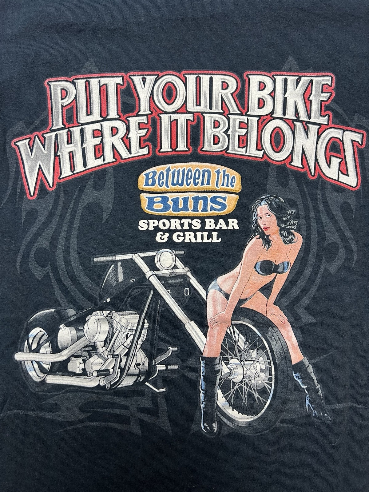 Y2K Between The Buns Sports Bar & Grill 2009 Bike Week Double Sided T-Shirt - M gallery