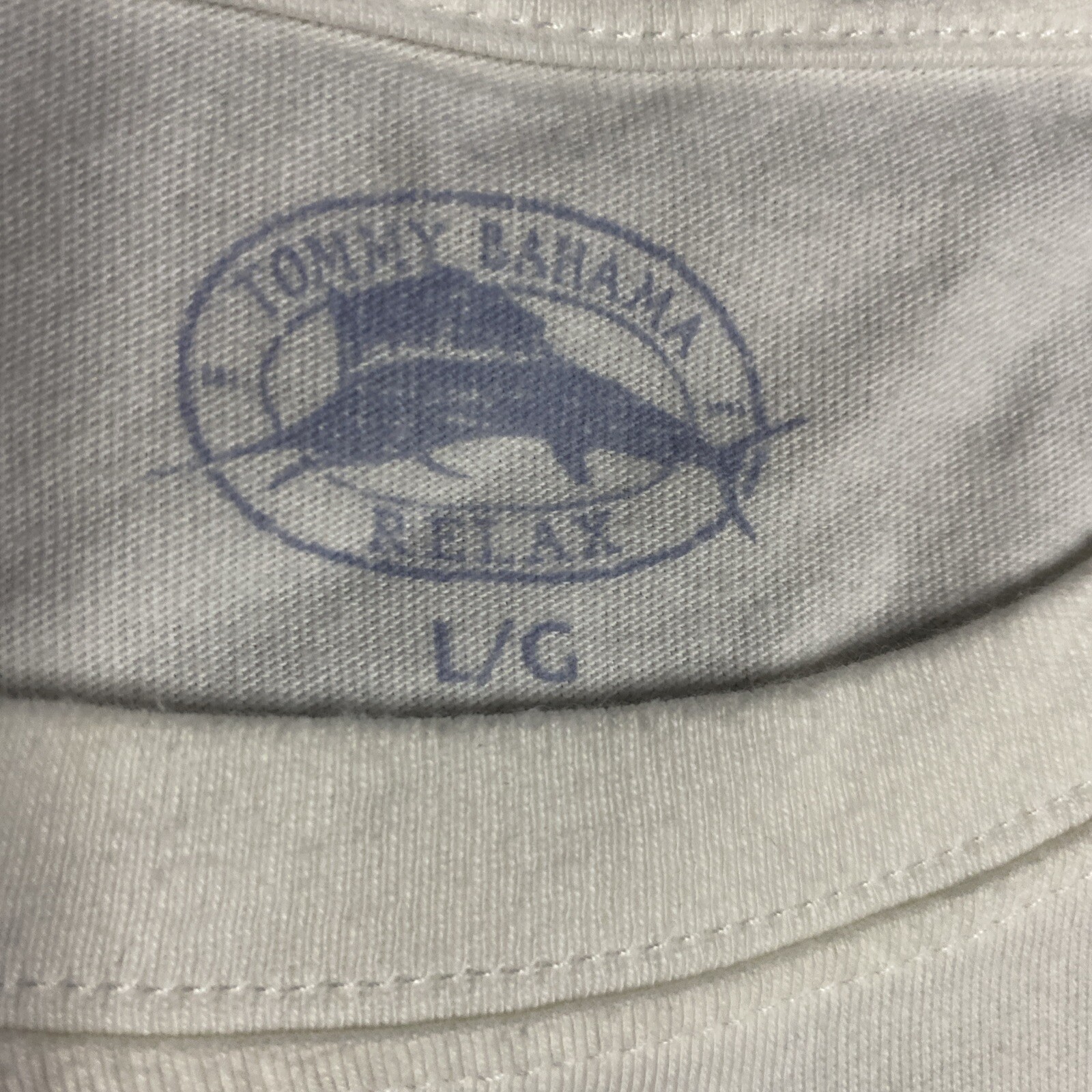 TOMMY BAHAMA T-Shirt Tees The Season Golf Santa Palm Trees Men's XL White EUC gallery