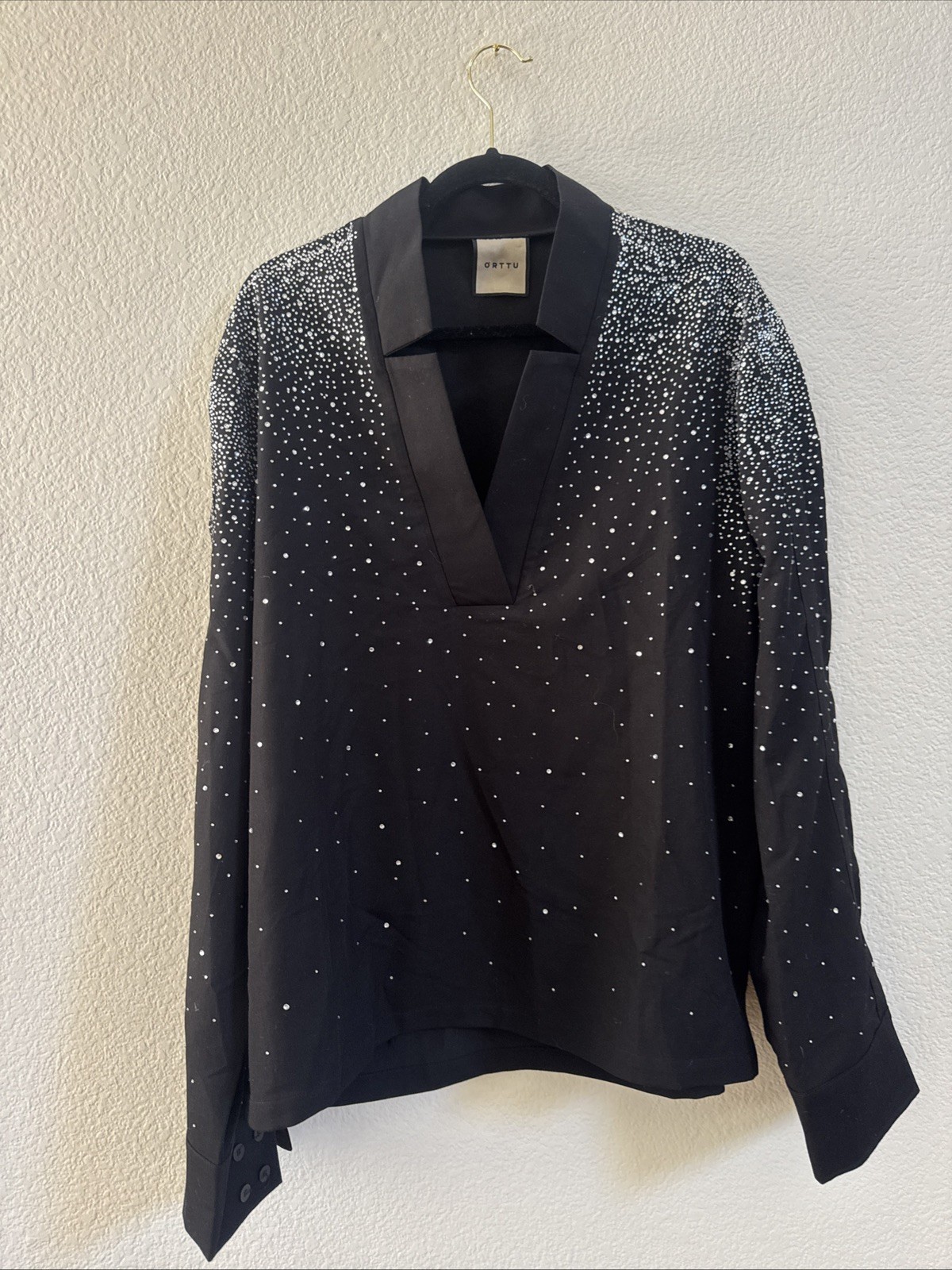 Star neck Diamond shirt black with attached diamonds size L gallery