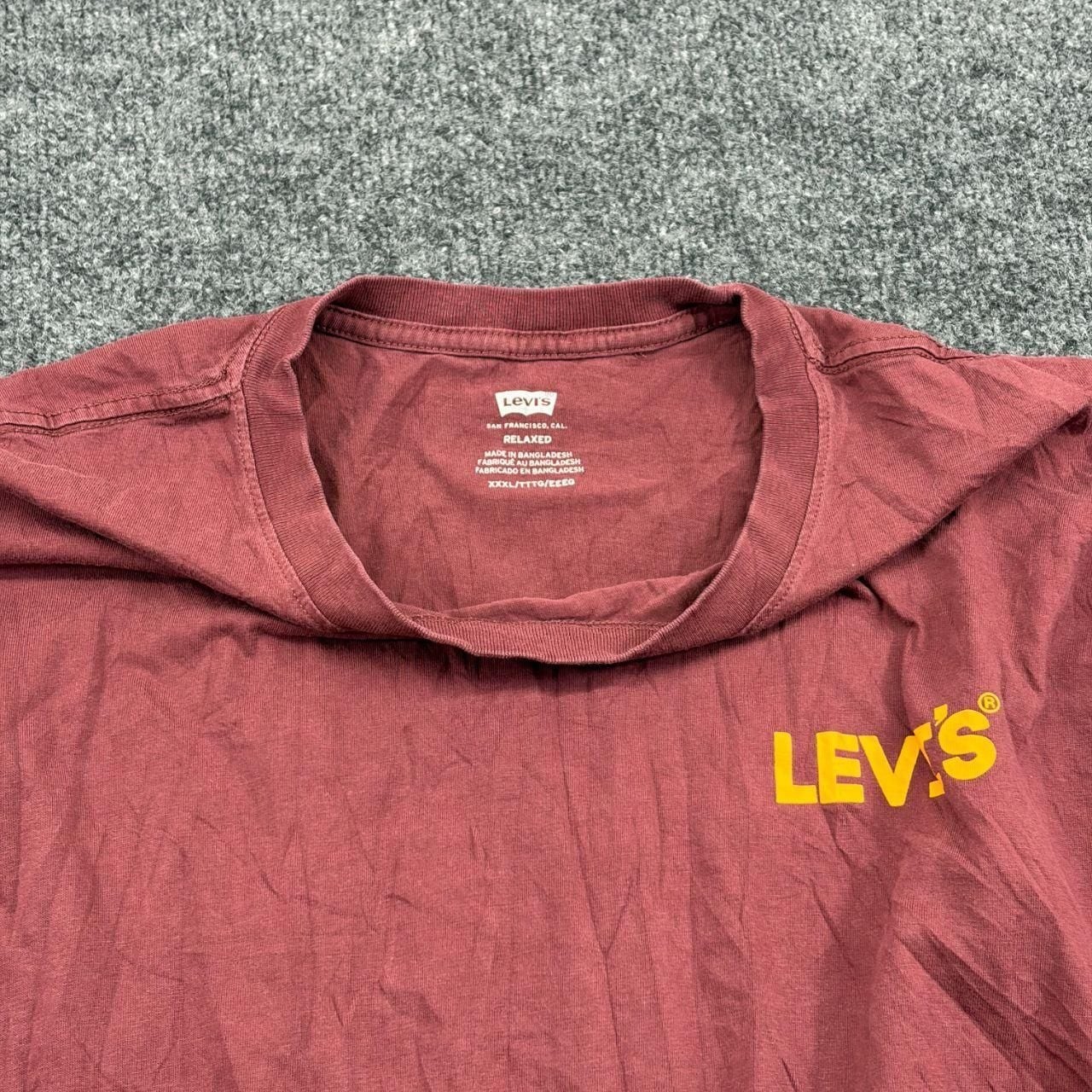 Levi's Relaxed Fit Chest Logo T-Shirt gallery