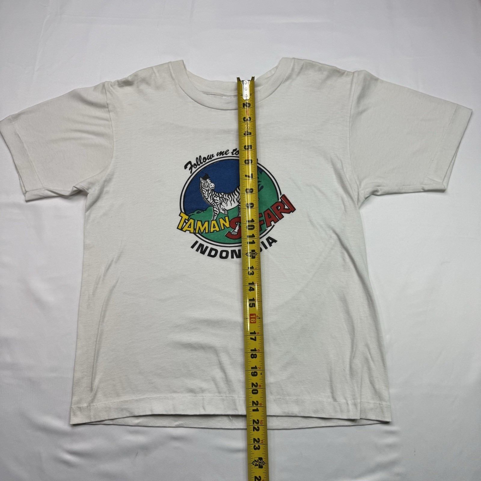 Vintage Taman Safari Indonesia White Single Stitch T-Shirt 90s Size Small gallery