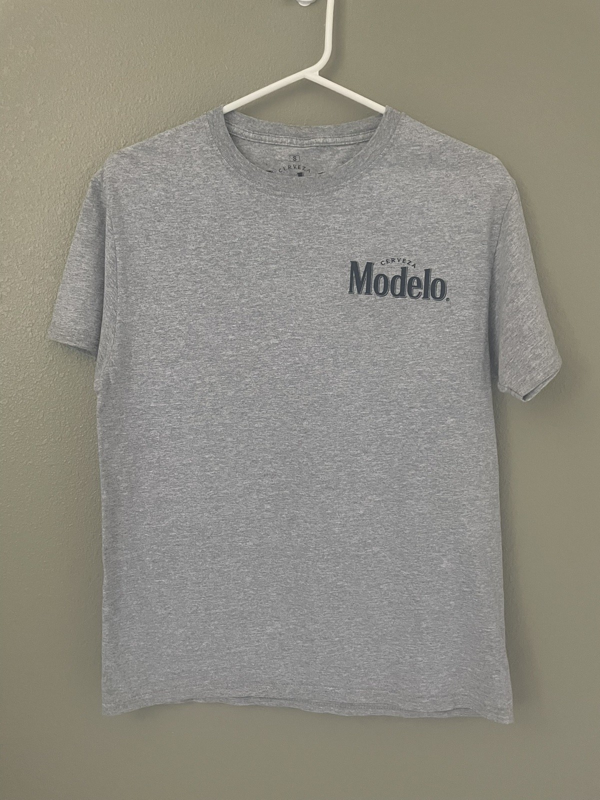 Men's Modelo Cerveza Gray Crew Neck Short Sleeve T-Shirt Size Small gallery
