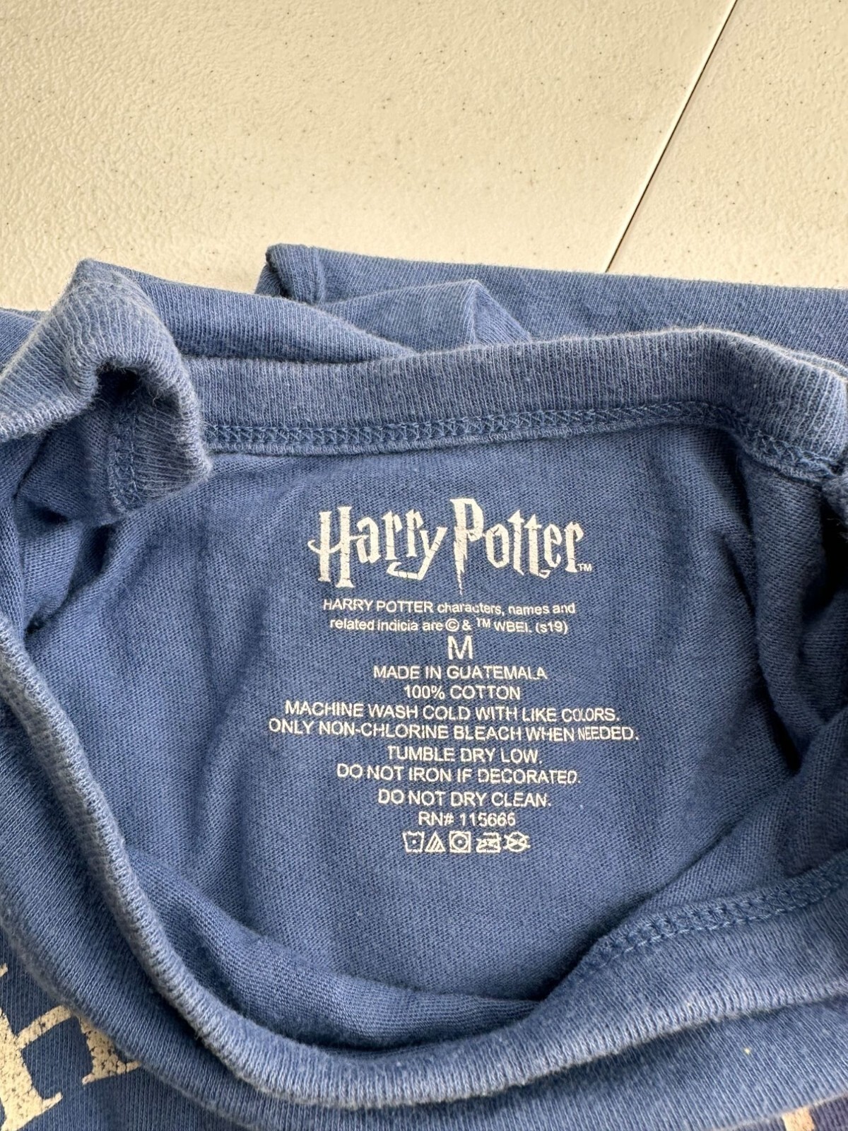 Harry Potter Hogwarts Crest Blue Graphic T-Shirt Size M 100% Cotton Tee Gold gallery