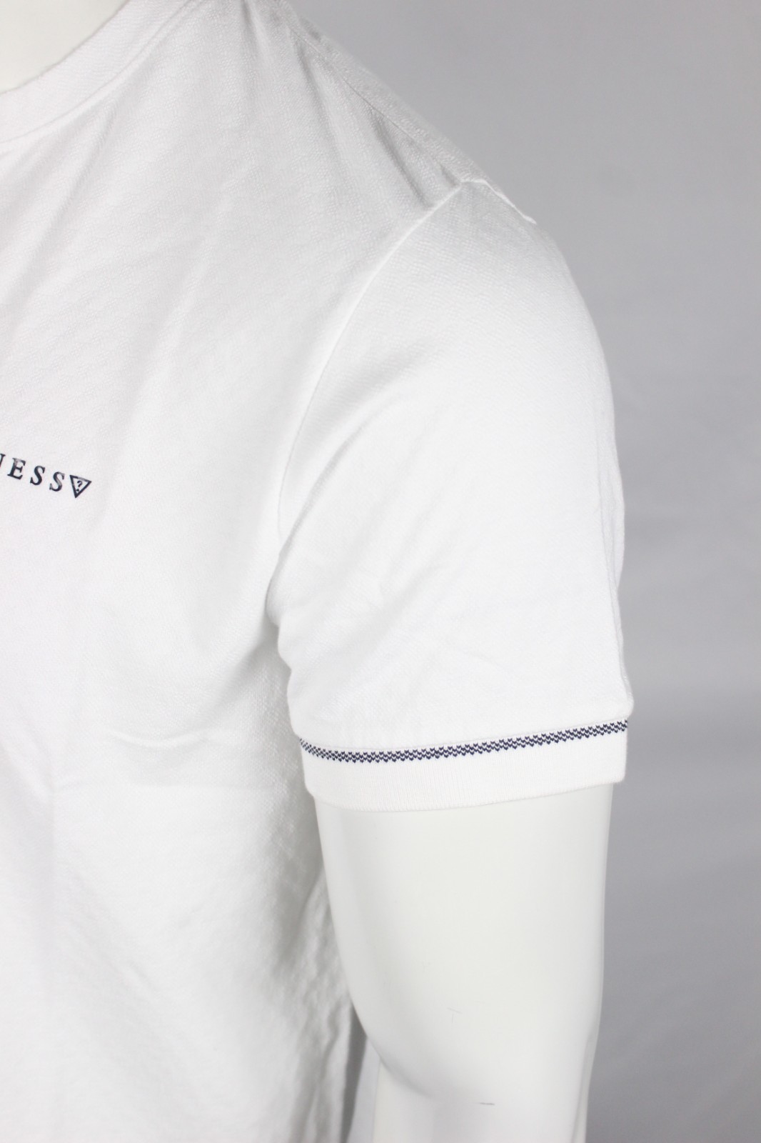 Guess Men's Ricardo Short Sleeve Slit Henley T Shirt Pure White Textured gallery