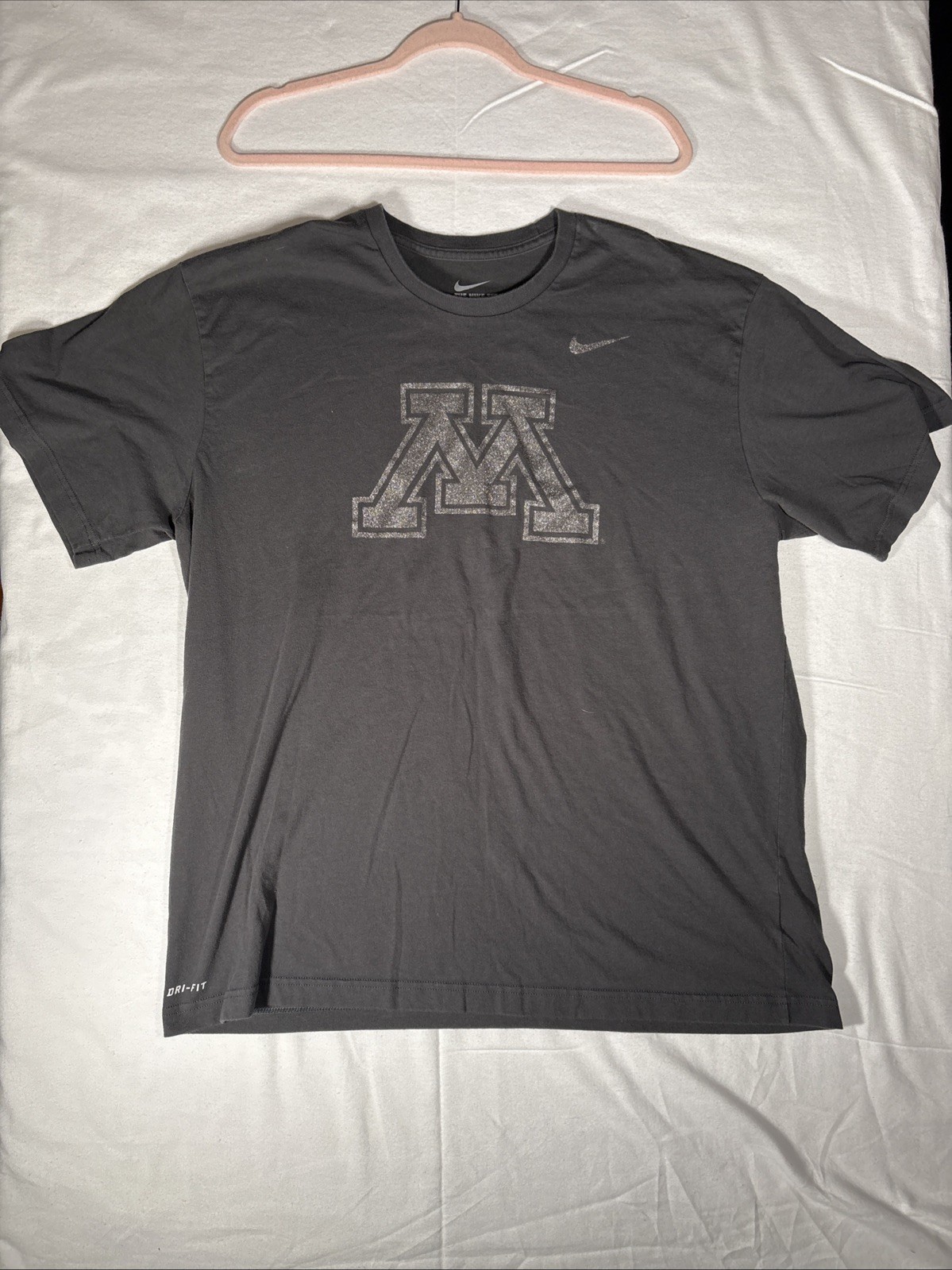Nike Dri Fit Minnesota T Shirt Glitter Logo NCAA College Sports Size XL gallery