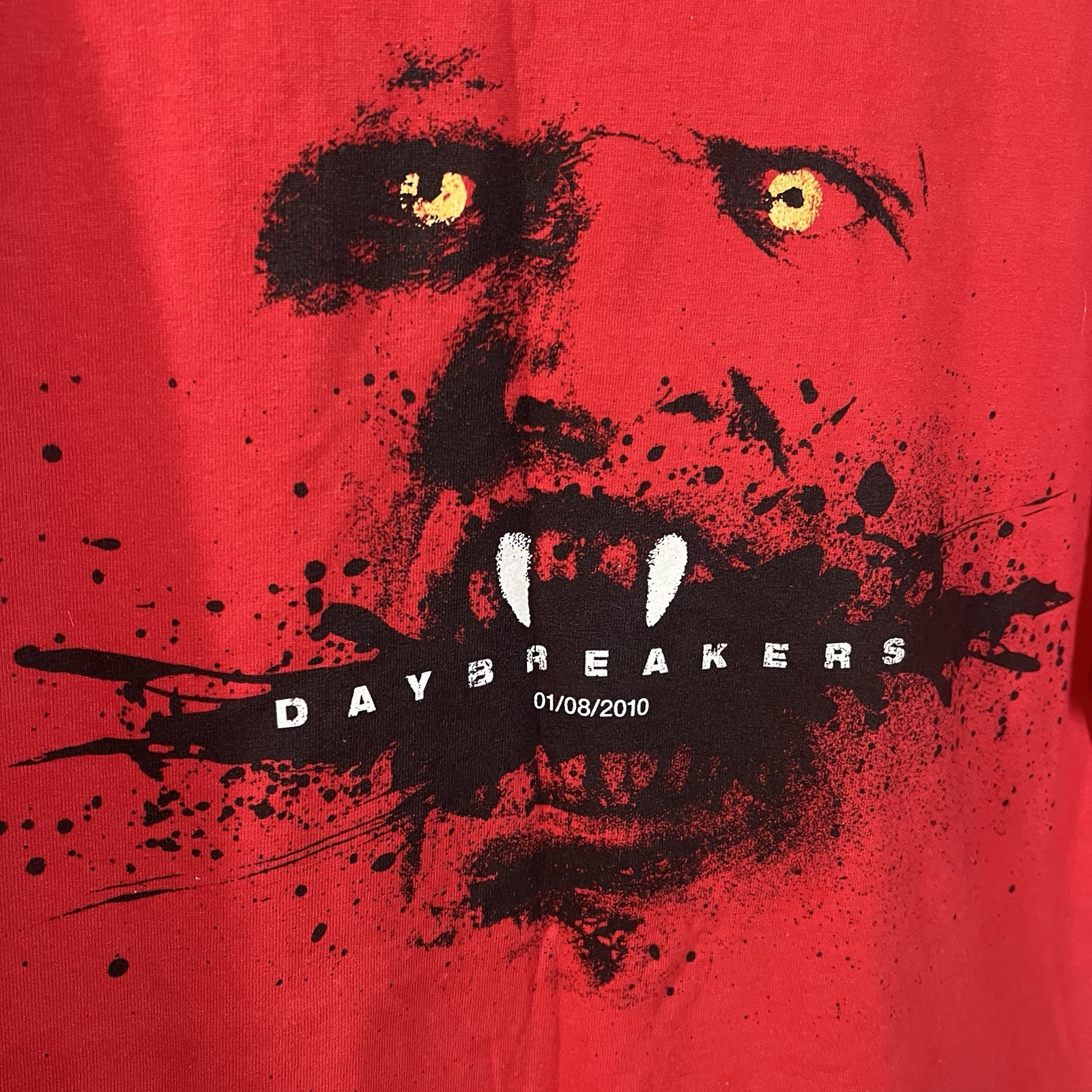 Y2K Daybreakers XL T Shirt Movie Promo 2010 Graphic Tee Horror Punk Streetwear gallery