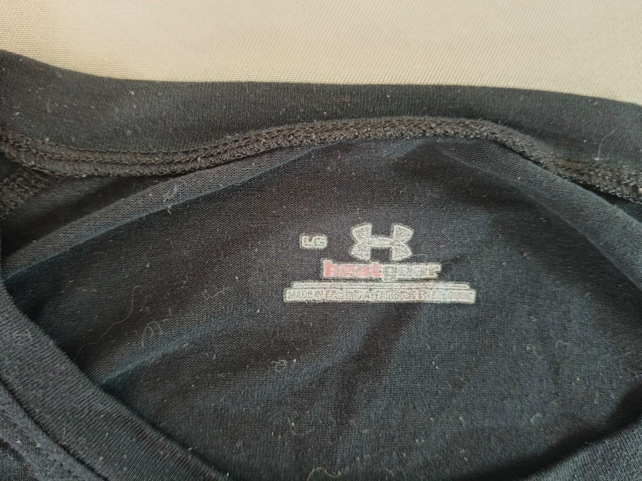 Under Armour HeatGear Black Athletic Shirt Mens Large UA Compression Workout LG gallery