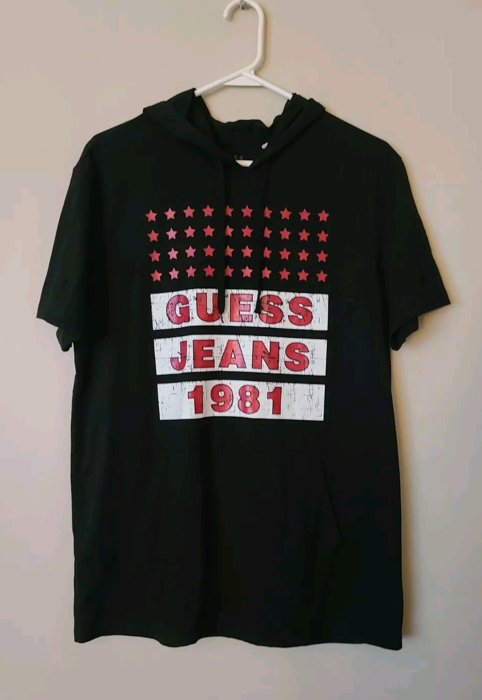 Men's Guess Black Hooded Hoodie T-Shirt w/ Red Stars Kangaroo Pocket Size Medium gallery