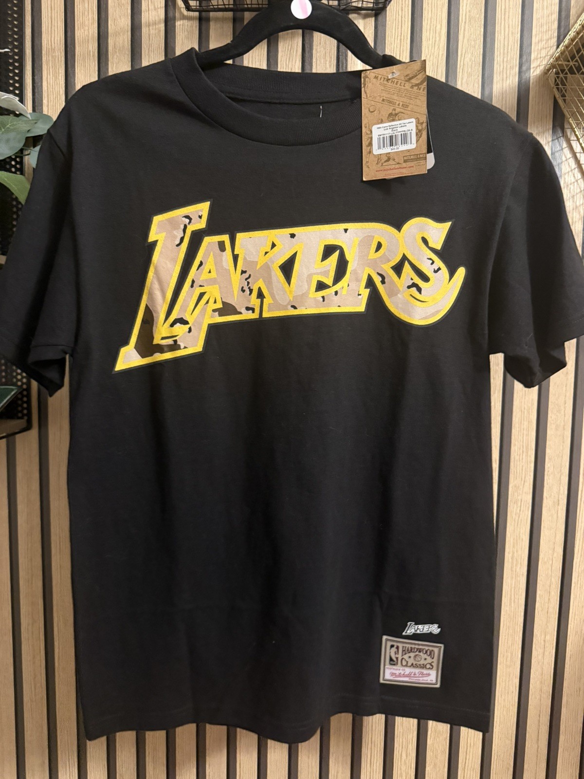 NWT Los Angeles Lakers Mitchell and Ness Black Camo Shirt Size Unisex small