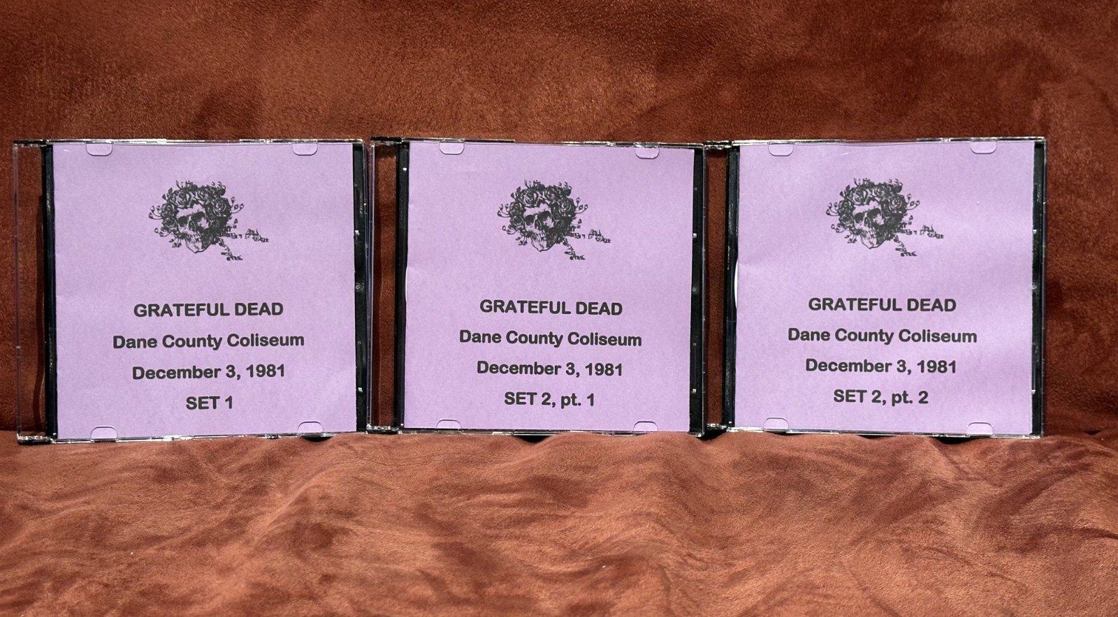 Grateful Dead – complete show! Dane County Coliseum 12-3-81 soundboard 3 CDs