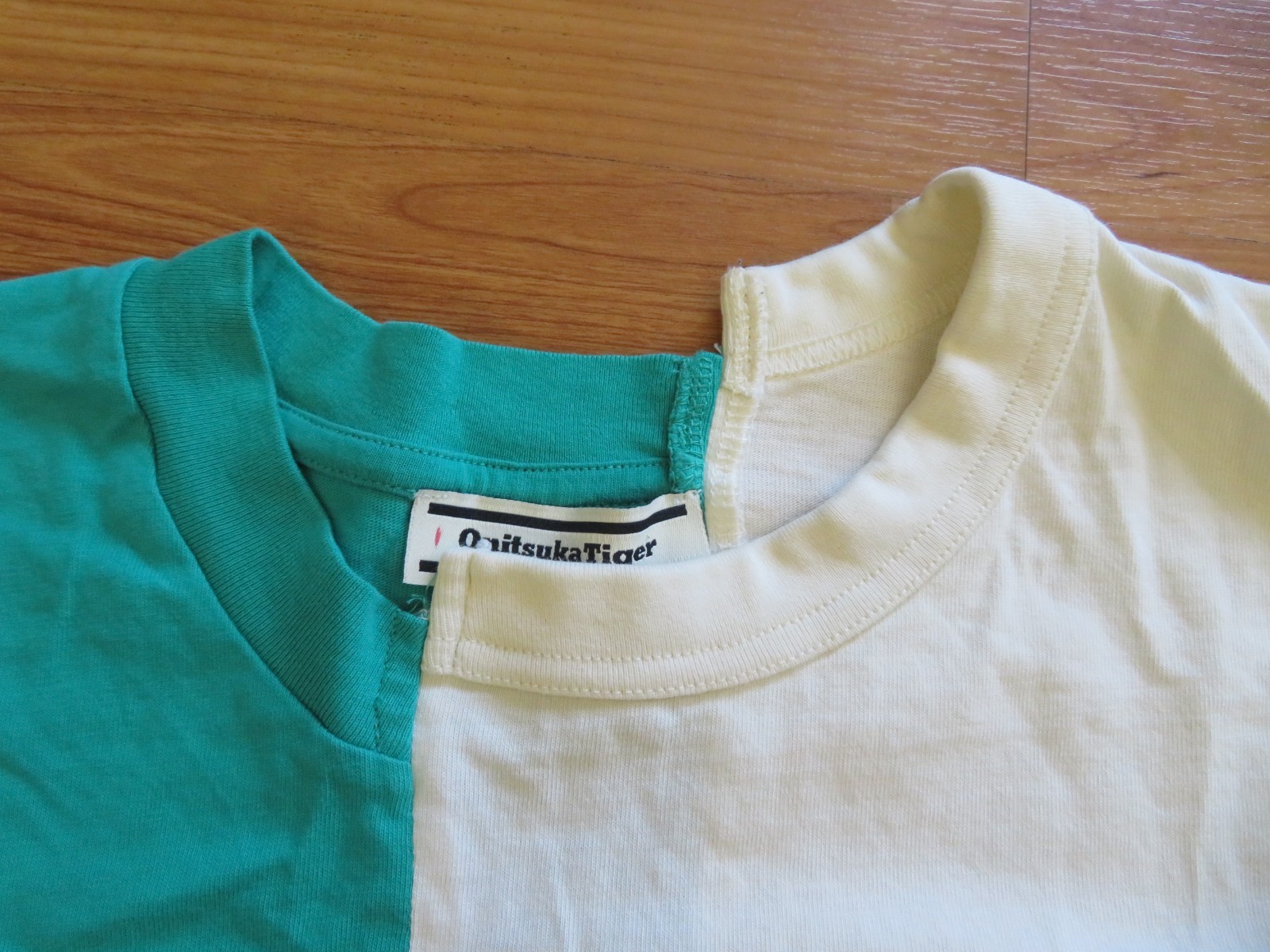 UNISEX ONITSUKA TIGER GRAPHIC T-SHIRT GREEN/BEIGE, SZ L gallery