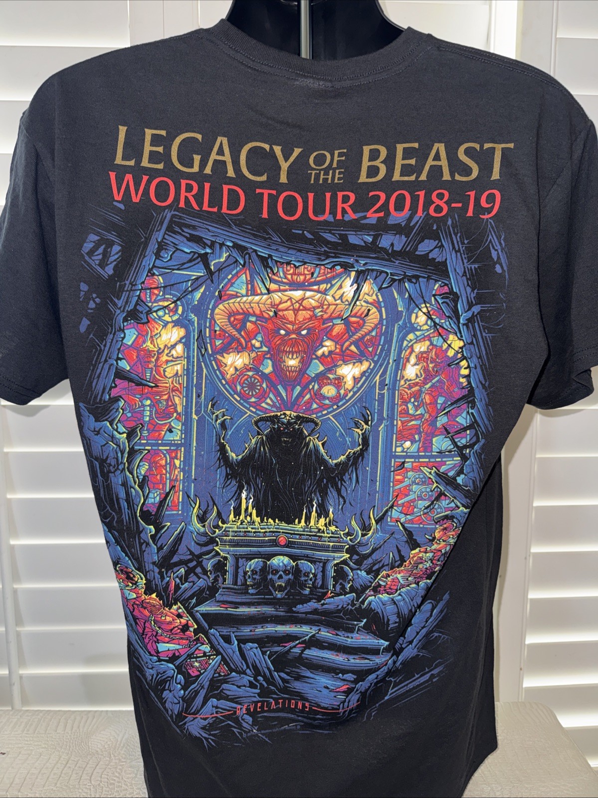IRON MAIDEN Small 2018/19 LEGACY OF THE BEAST Flight Of Icarus Tour Shirt New gallery