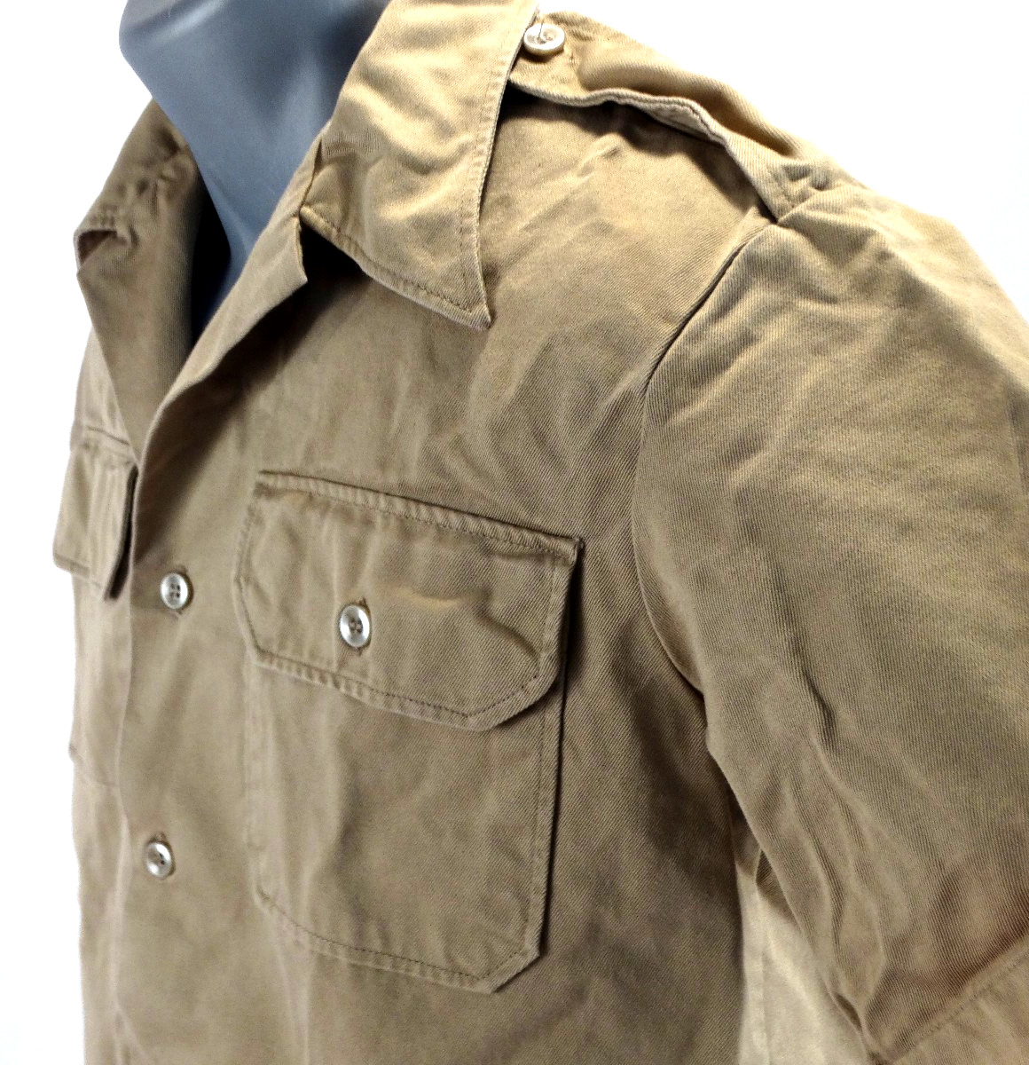 1970 Vietnam WarUS Army Man's Khaki Short Sleeve Shirt (sz M) DSA100-70-C-0525 gallery