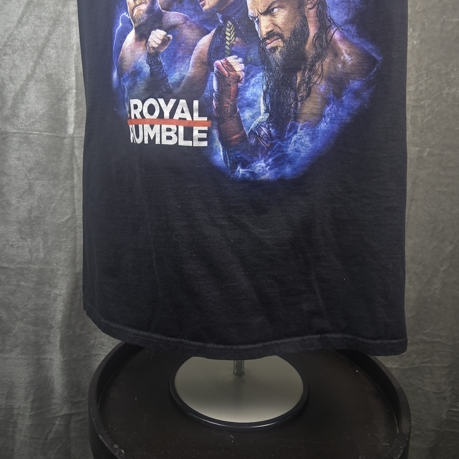 WWE Wrestling Shirt Medium Black royal Rumble San Antonio Pre-Owned gallery