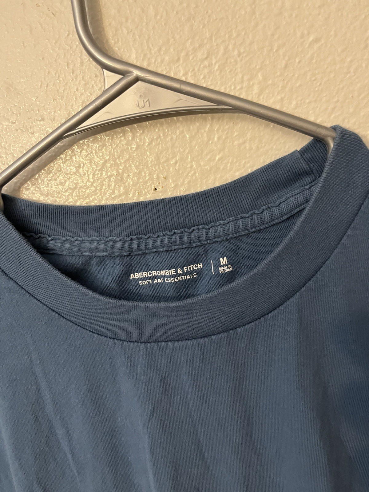 Abercrombie & Fitch Men's Size Medium Blue Soft A&F Essentials T-Shirt gallery