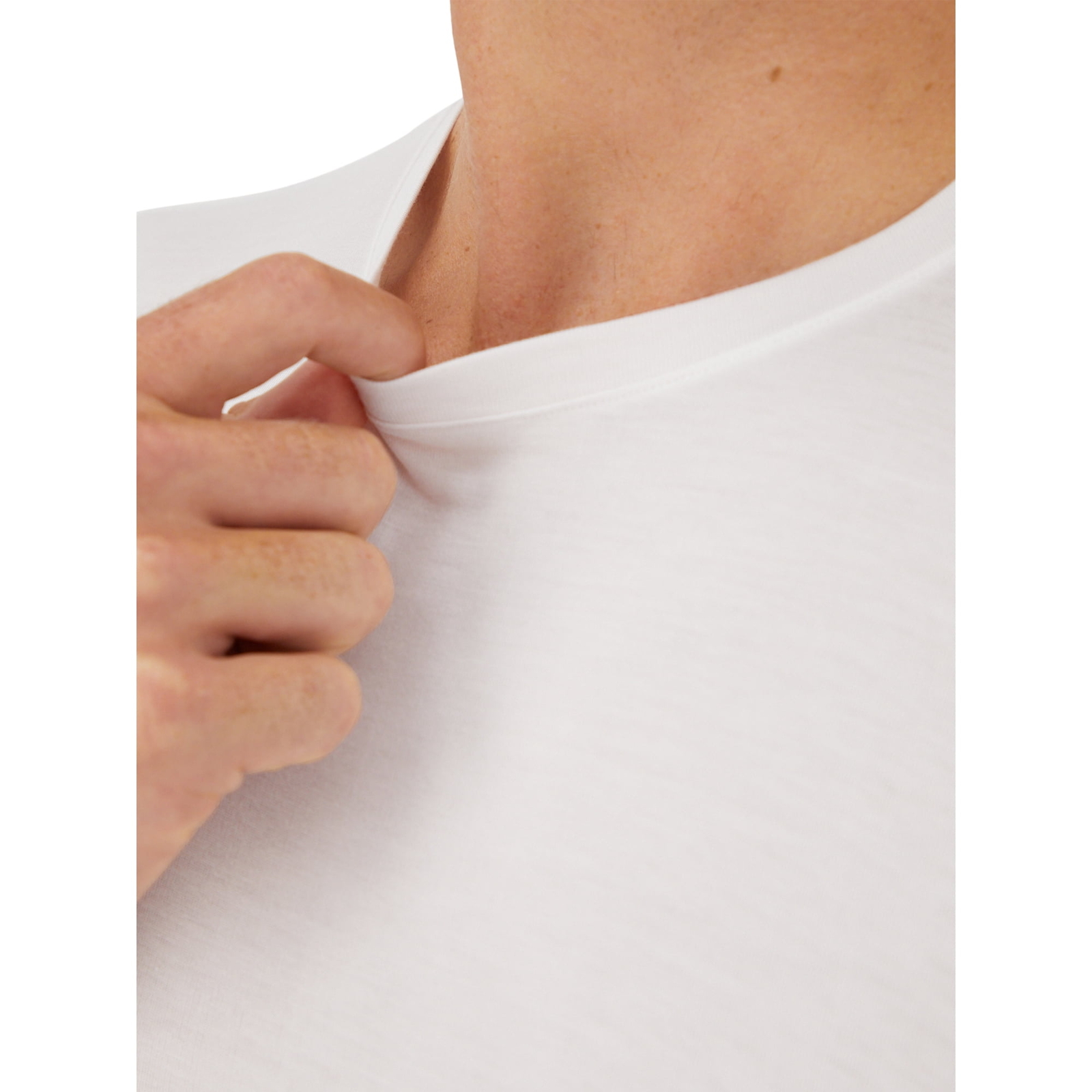 Hanes Men’s Stretch Crewneck Super Soft T-Shirts Moisture-Wicking, 3-Pack: M-2XL gallery