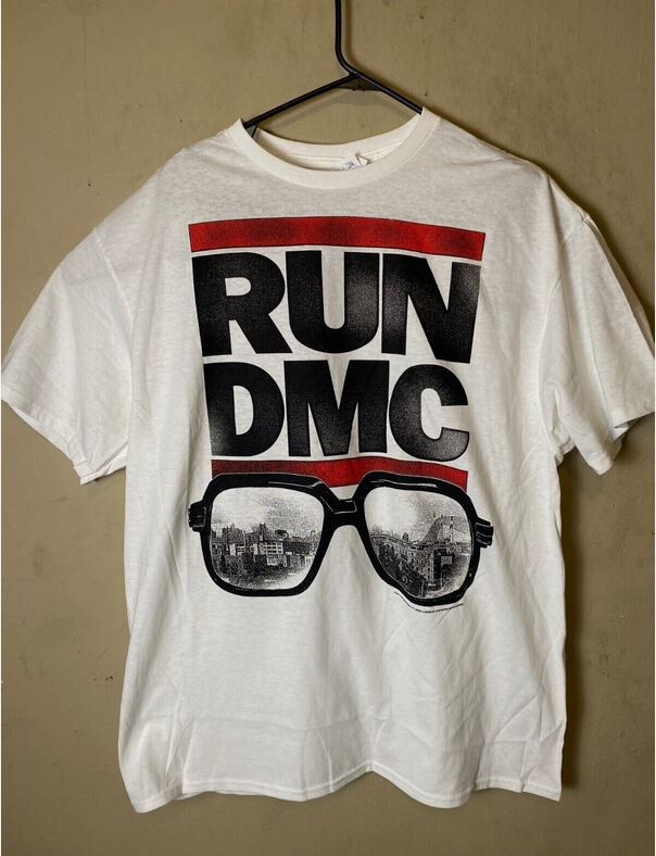 RUN DMC 90’s HIP HOP JMJ NYC Cityscape Glasses LOGO White Tee- NWOT gallery