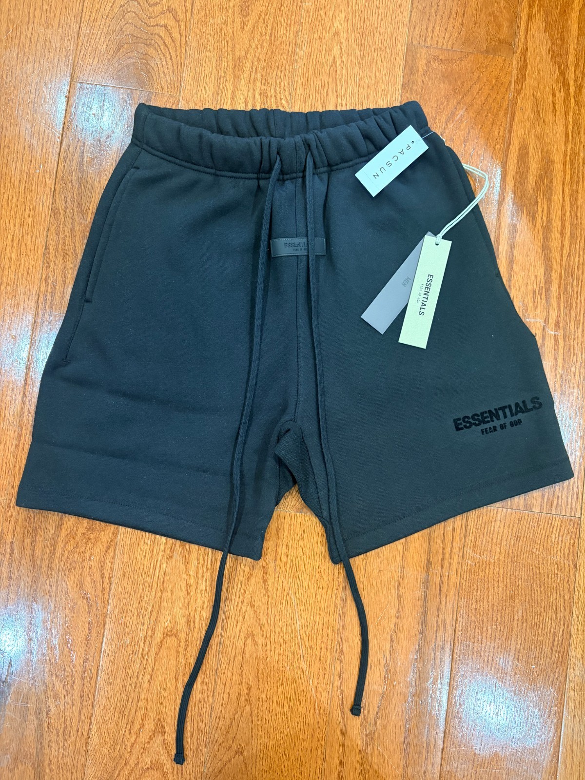Essentials Set T-shirt and Short in BLack (size XS) gallery