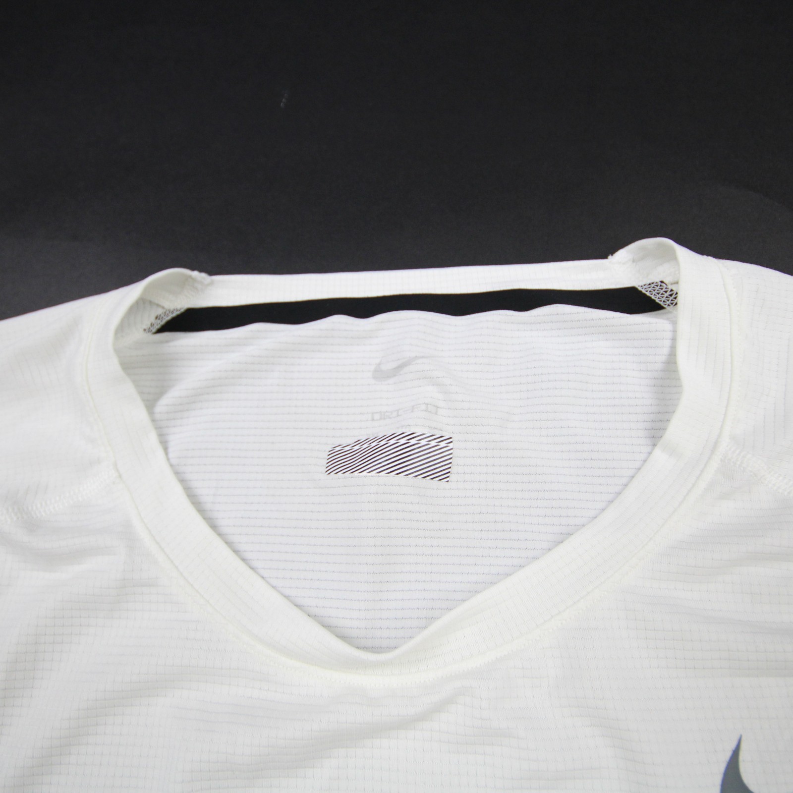 Nike Long Sleeve Shirt Men's White Used XLT gallery