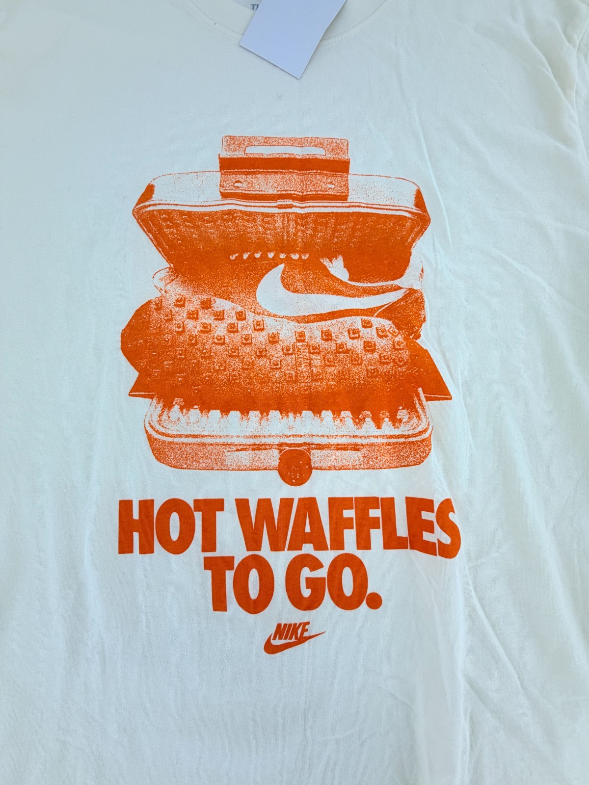 Nike Hot Waffles T-Shirt Mens SZ L Sportswear HV9803-110 Graphic Tee White Retro gallery