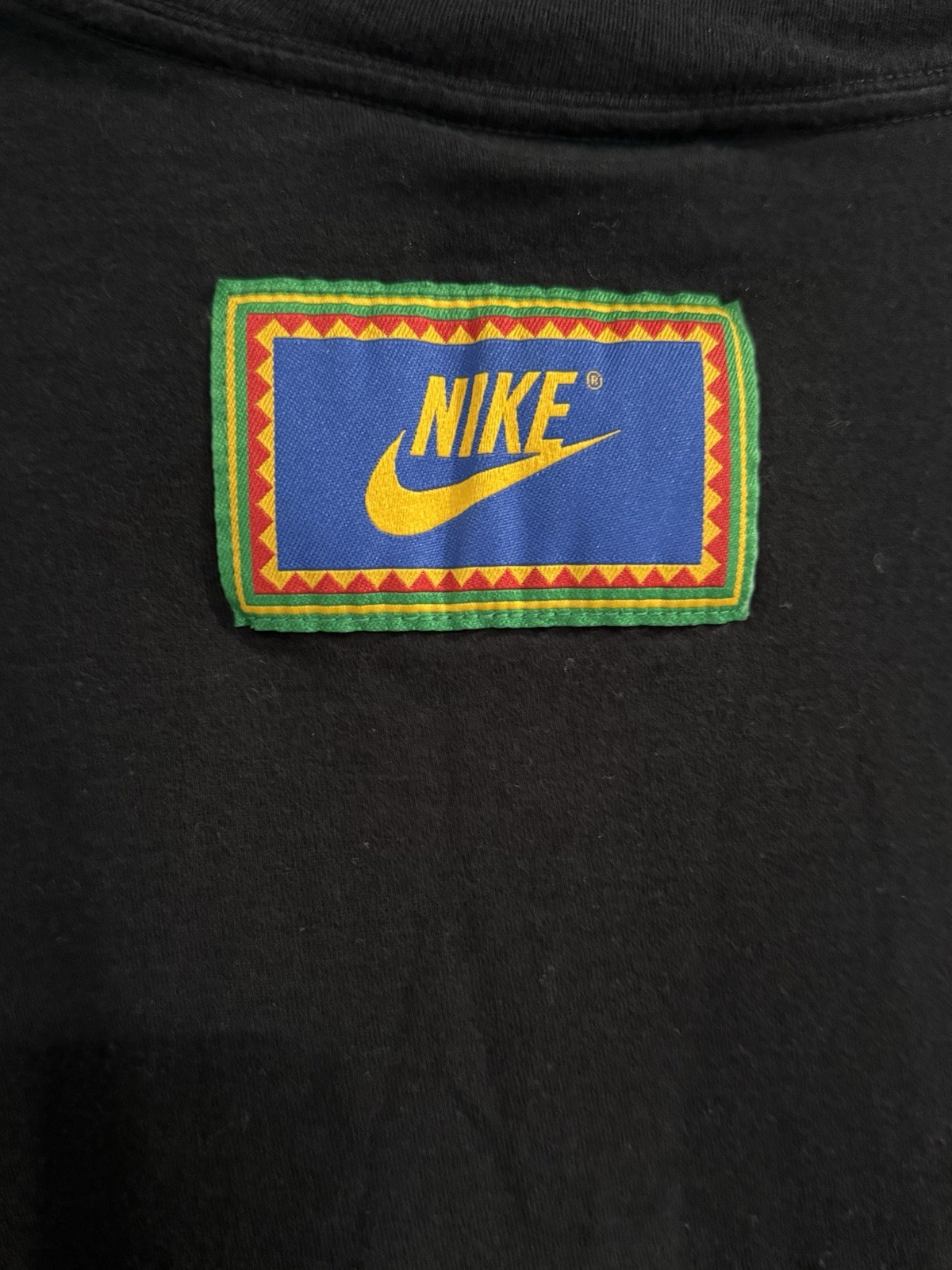 Nike Sportswear Just Do It Shirt Mens Small Black Geometric Peace Sign Tee Patch gallery