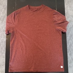 Vuori Men’s Ponto Performance Tee XL Firebrick Heather MRSP $79