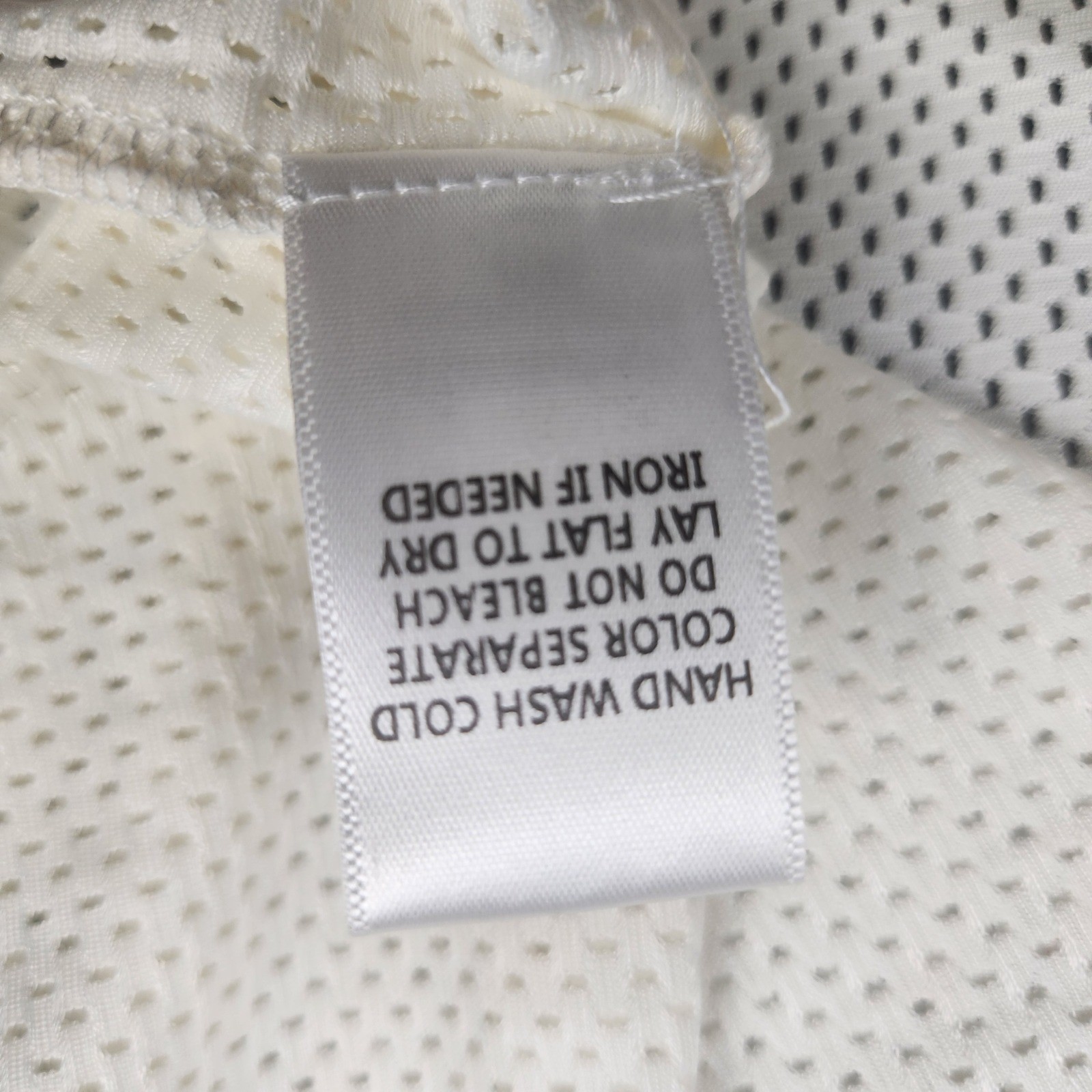 Le Lis White Mesh V-Neck Jersey Graphic 98 Top IT3716 Mens Large NEW gallery