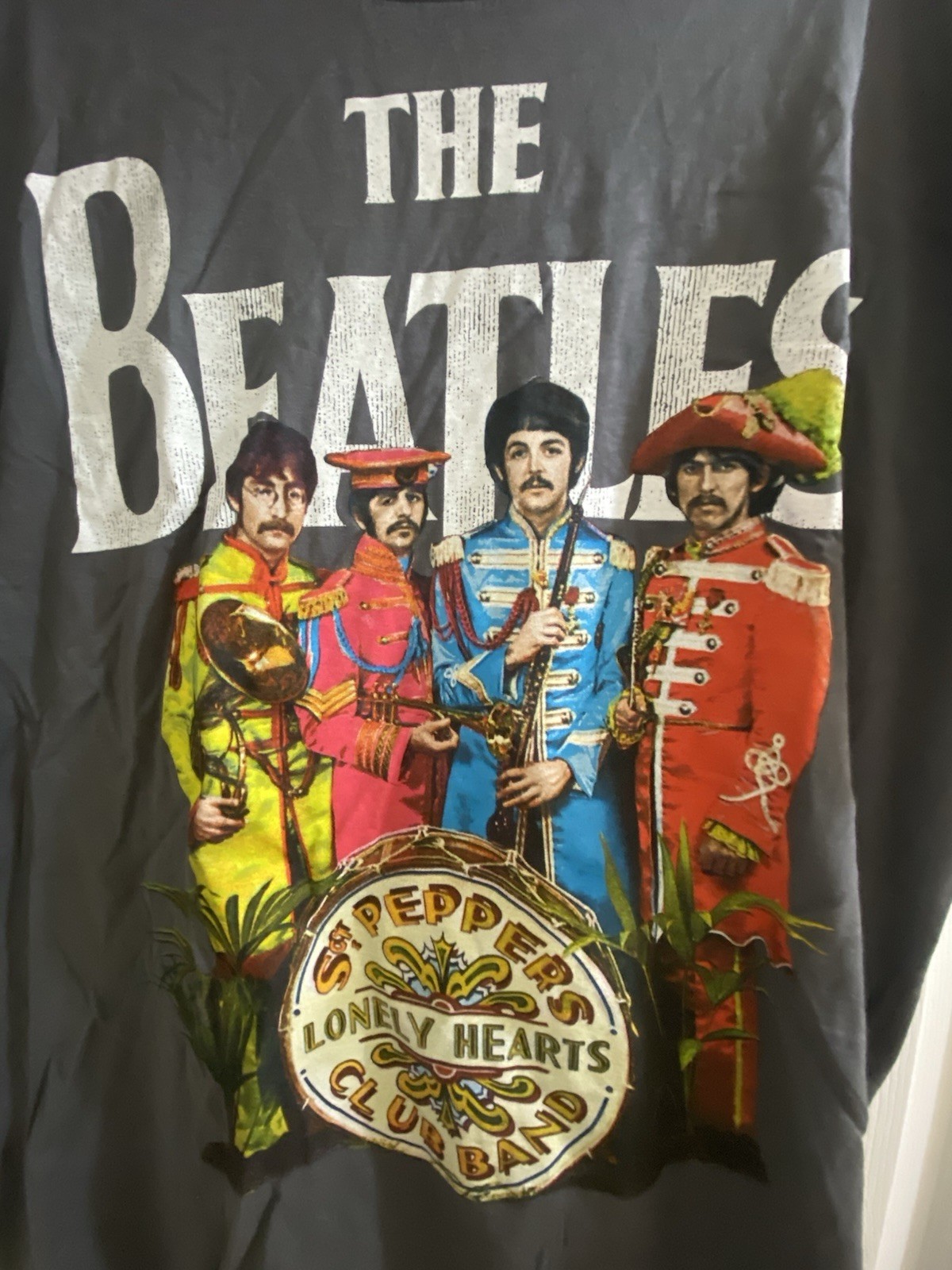 Vintage OFFICIAL THE BEATLES SGT PEPPERS LH CLUB BAND T-Shirt Size M Gray gallery