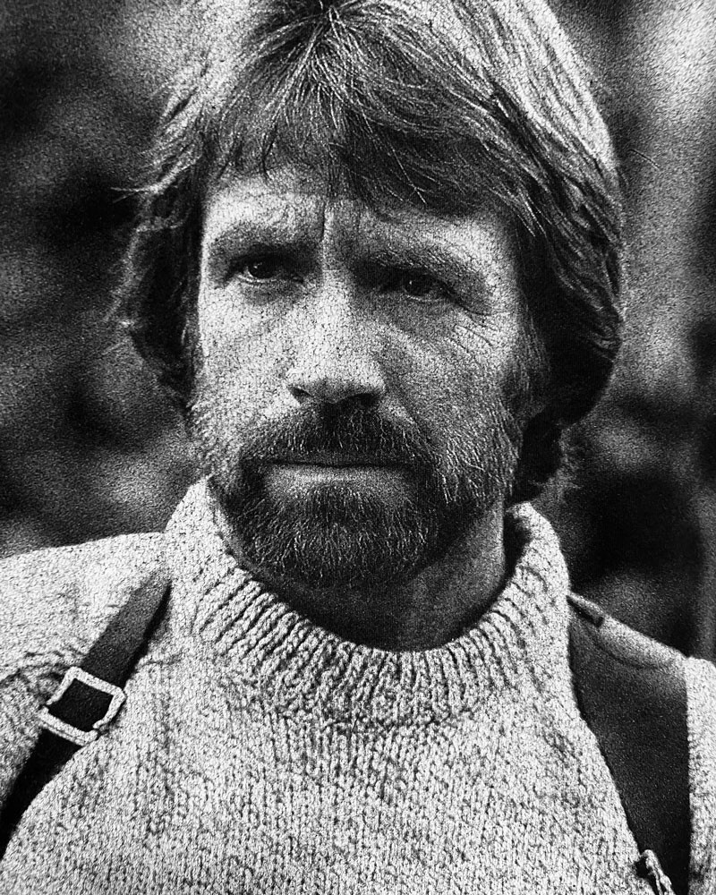 Chuck Norris™ 2011 Fan T-Shirt Mens Small (Sergeant Eddie Cusack) gallery