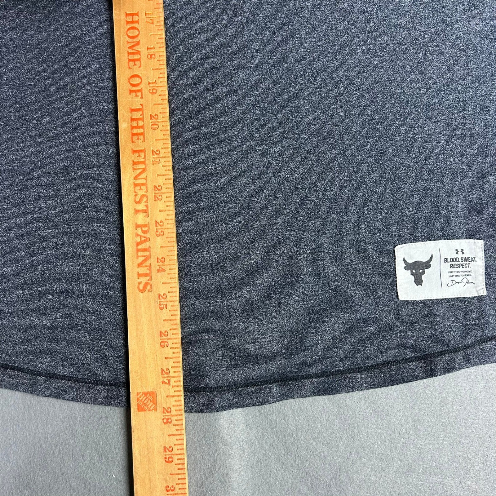 Under Armour Henley Project Rock Blood Sweat Respect Mens Size M Gray 3/4 sleeve gallery